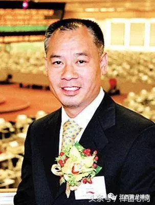 那些顶级的富豪要那么多钱干嘛,那些顶级富豪做什么生意