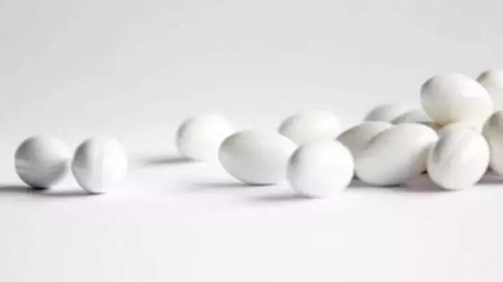 我有100瓶美白精华,但是还没有一瓶能解决body的黑