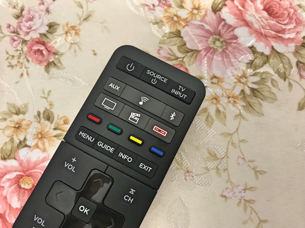 jblbar1000和bosesoundbar850比较,bose与jbl音响测评