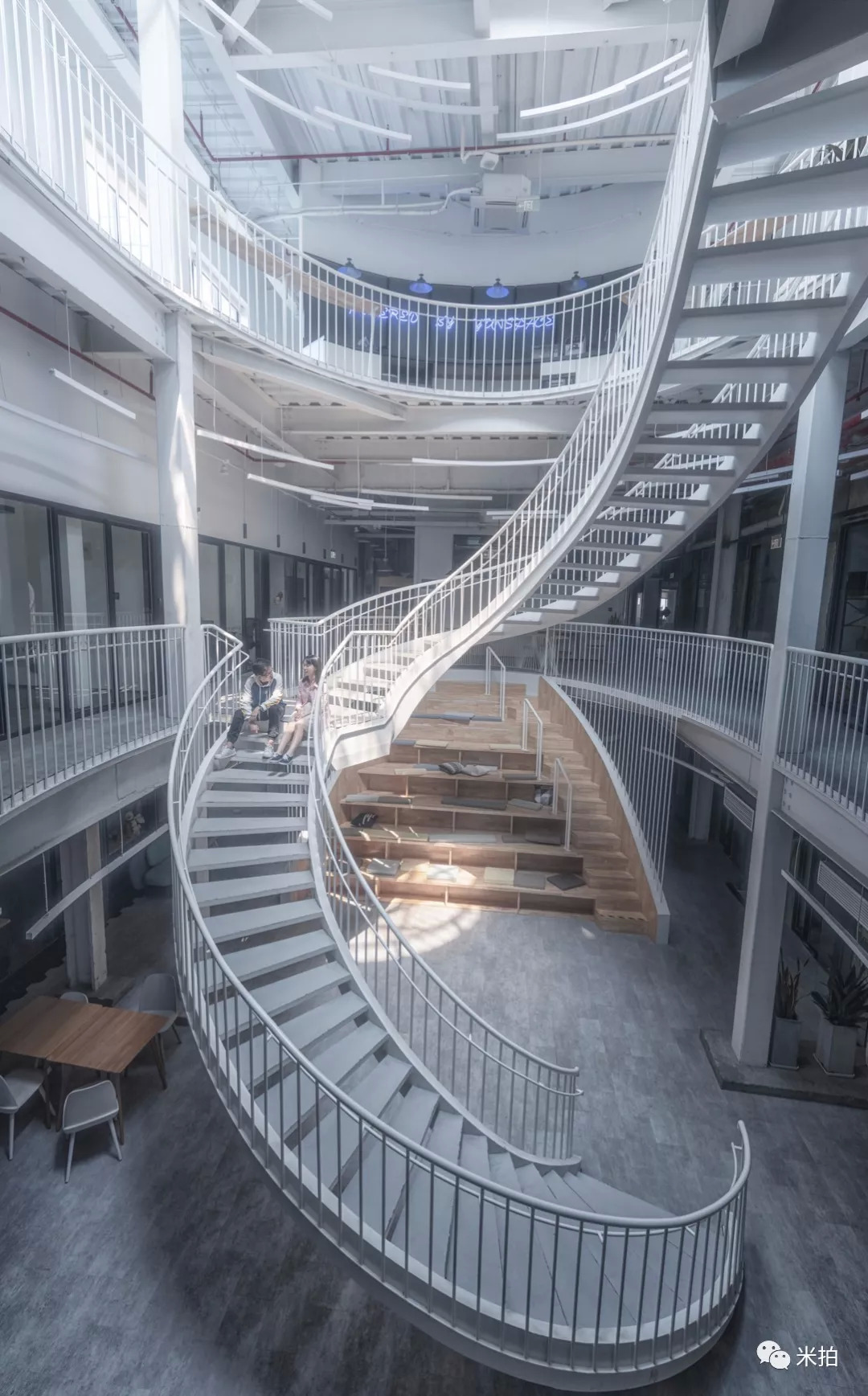 这个夏天，100位年轻的摄影师在这里C位出道！