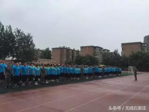 石家庄学校军训视频,27中学校石家庄军训