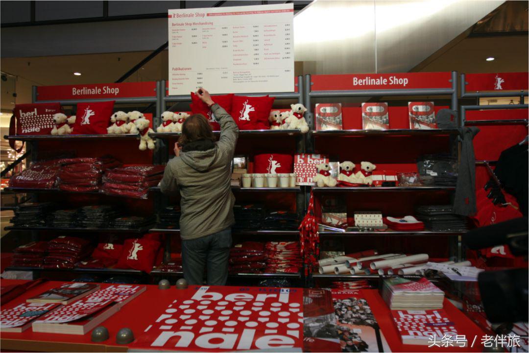 公益、毒枭、足球、电影——“老伴旅”分享“壮游者”四个好故事