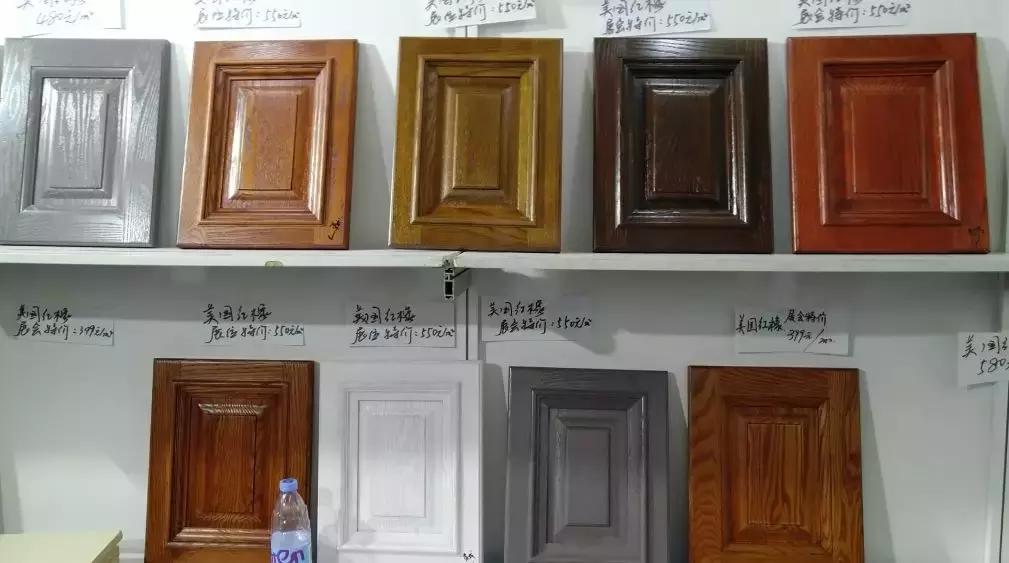 橱柜柜体颜色难看怎么补救,橱柜柜体柜门颜色不一致