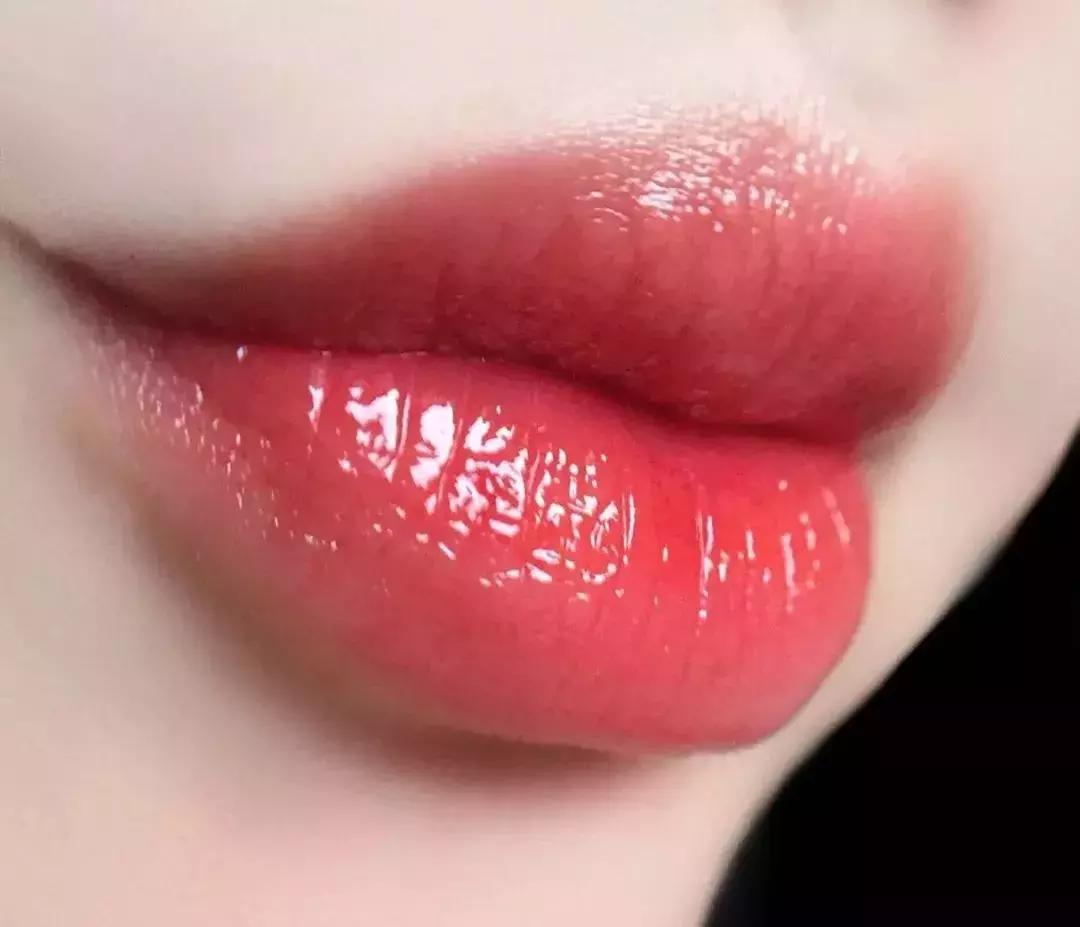 张馨予撩女生,张馨予的口红有哪些