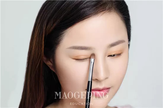 日常简单又好看的妆容应该怎么画,超简单的妆步骤