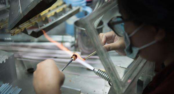 明明可以靠脸吃饭偏偏要靠嘴,明明可以靠脸吃饭偏偏要靠实力