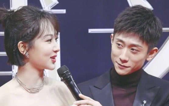 张一山和杨紫谈吻戏,张一山跟杨紫说悄悄话