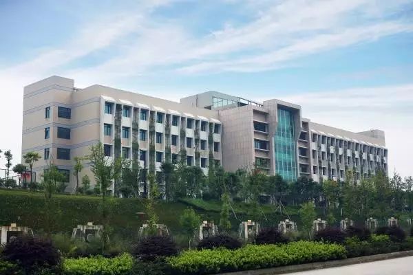 不负青春不负韶华砥砺前行,不负青春砥砺前行不负韶华