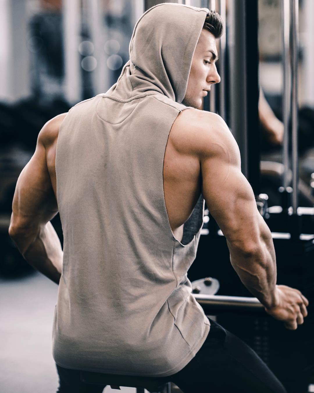 引体向上的时候腰酸疼是怎么回事,引体向上腰椎疼