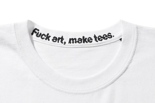 如何选到一件好的白t男生,找一件合适的衣服不是一件难事