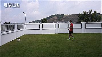 足球教学丨中场球员每天必练的接球方法