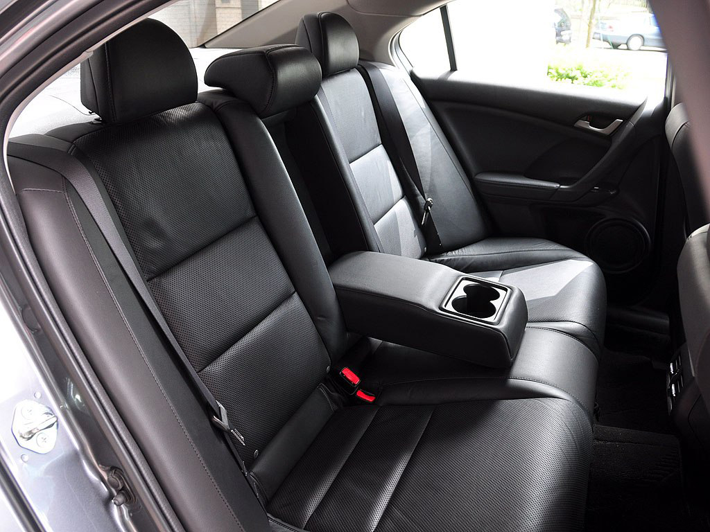 东风本田思铂睿si二手价格,18年本田思铂睿2.0经典版