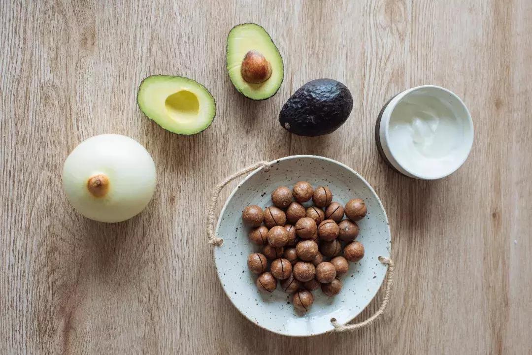 男生叫你多喝热水该怎么怼回去,男生叫你多喝热水穿衣服