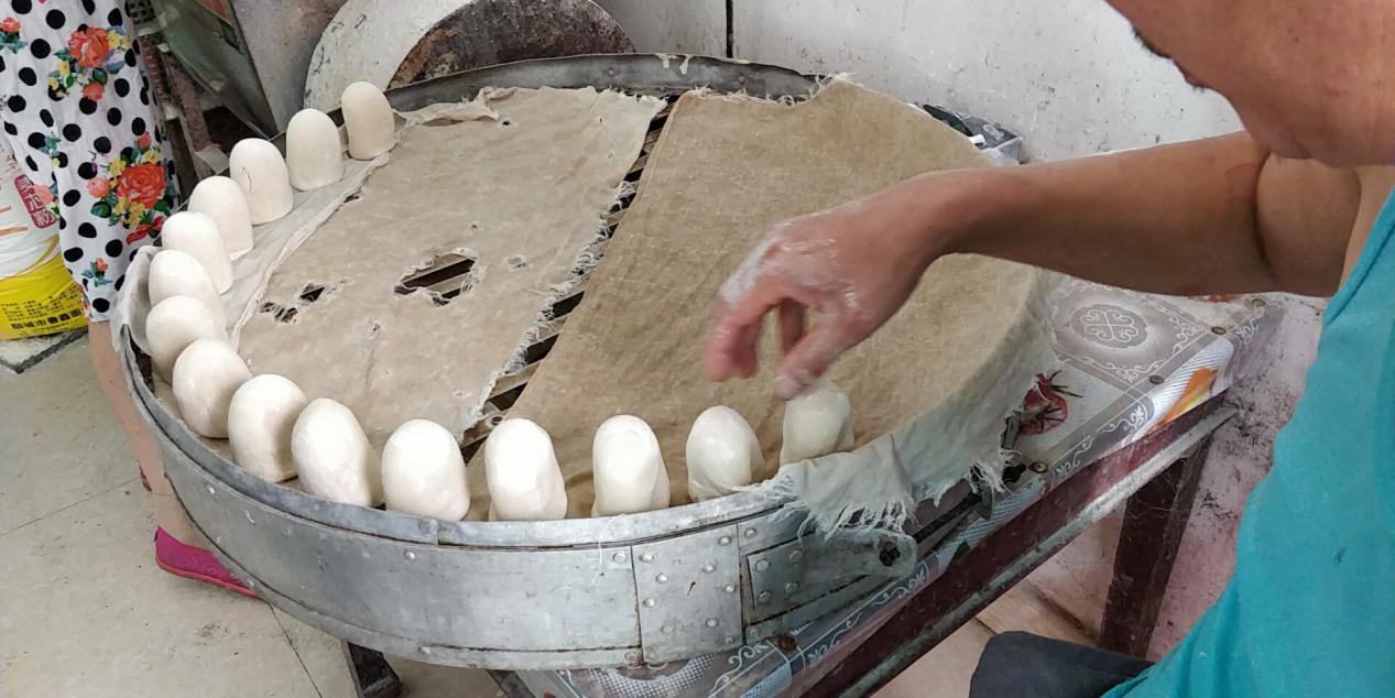 开了20多年的早餐店,开了一家30多年的包子铺