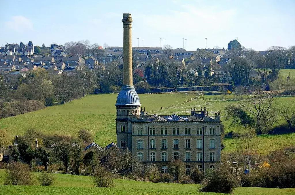 为什么英国人喜欢旅游呢,英国人的城镇和乡下生活