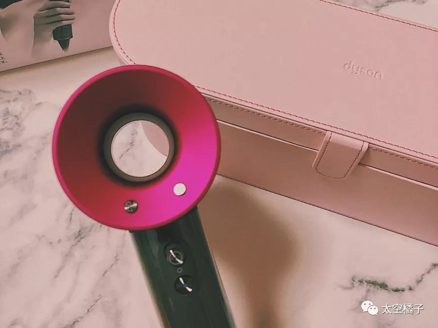 送礼物真的是一门学问,直男在送礼前都做了哪些努力