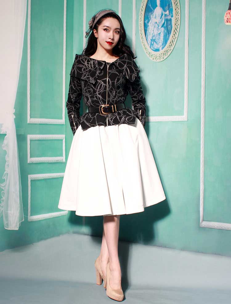 帅气机车款上衣与复古大裙摆的结合·有洒脱与优雅