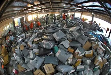 解锁电商法10大亮点！乘网约车遇害平台担责、押金难退有说法……