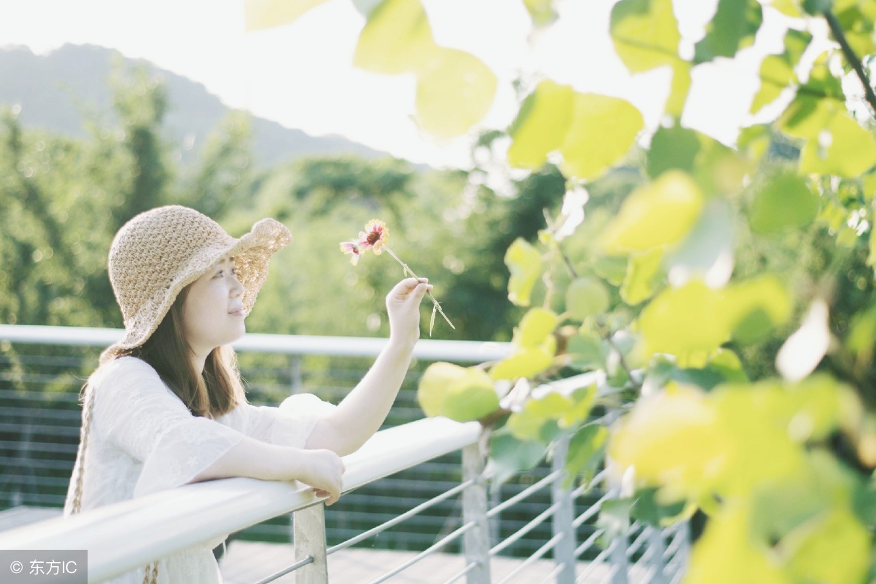 我的婶婶邻居亲戚都不待见,我的婶婶是白衣天使作文