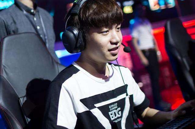 fpx赛后采访全程回放,fpx赛后采访视频