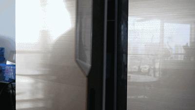 再也不怕碎屏、进水！这手机埋土里、放锅里煮都能用，网友：过瘾