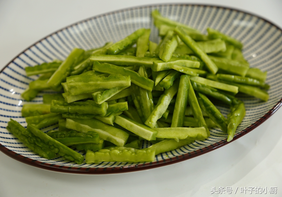 怎么做的苦瓜不苦又脆,苦瓜怎么做才不苦而且还清脆