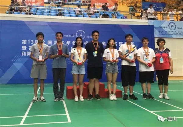 少年强则中国强希望祖国越来越好,少年强则国强我们应该好好努力