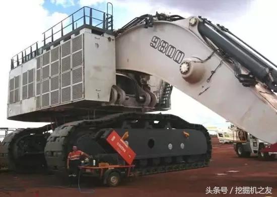 世界上最大的液压挖掘机,全球最大液压挖掘机