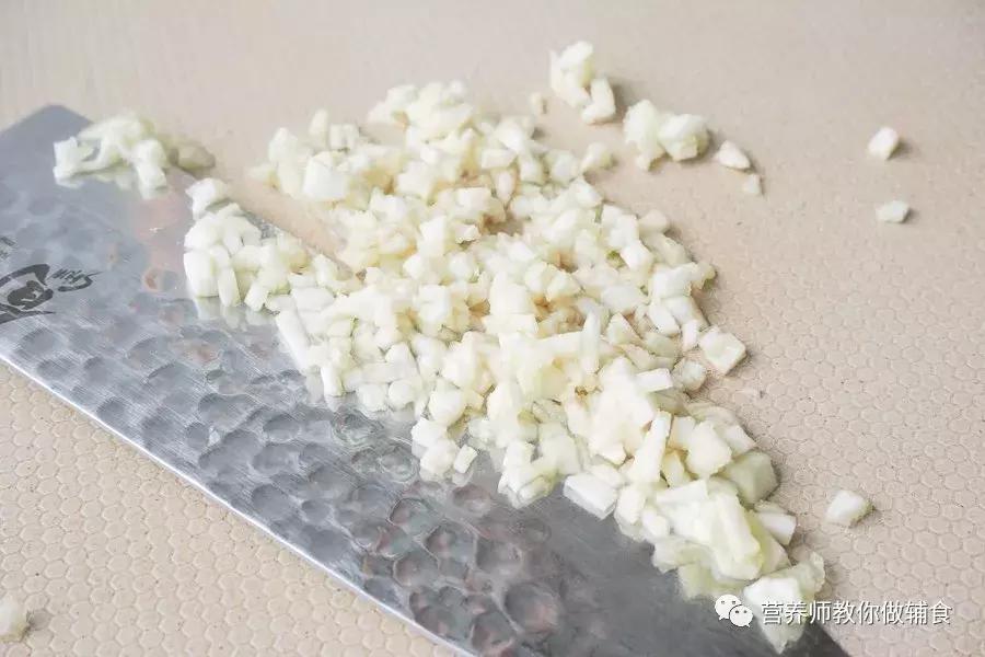 宝宝缺铁又不吃辅食怎么办,孩子挑食怎么补钙补铁