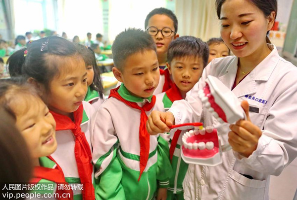 莫将“磕牙”当小事运动不当小心发生牙根折裂