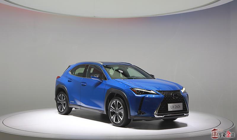 新款雷克萨斯ux起售价,雷克萨斯ux凭什么叫紧凑型suv