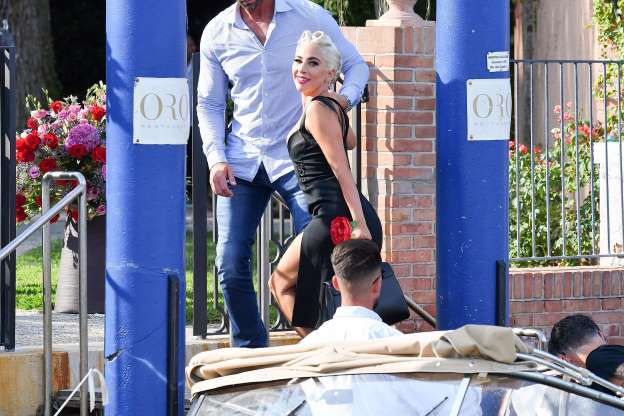 ladygaga是超级巨星吗,ladygaga得过奥斯卡影后吗