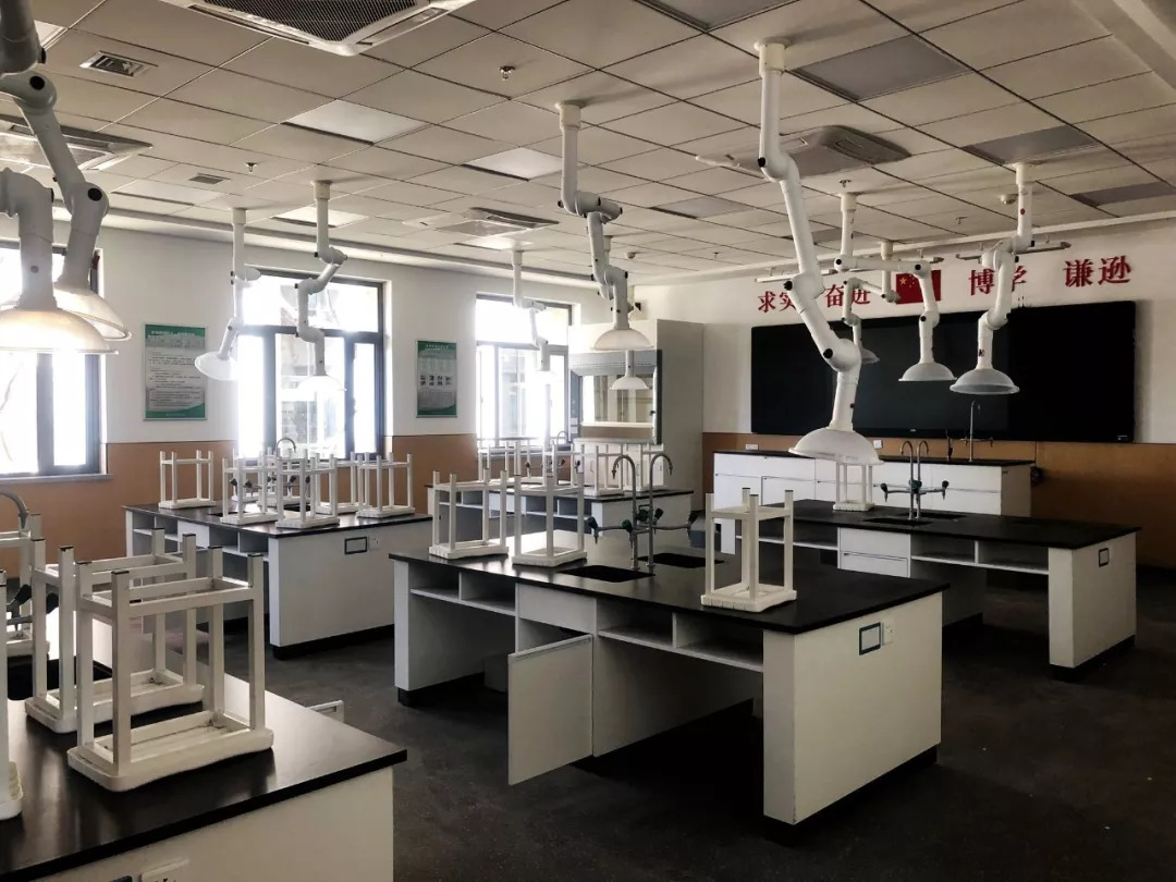 学费1万6，托管到7点，马术、高尔夫不存在的！独家采访南外方山校区校长