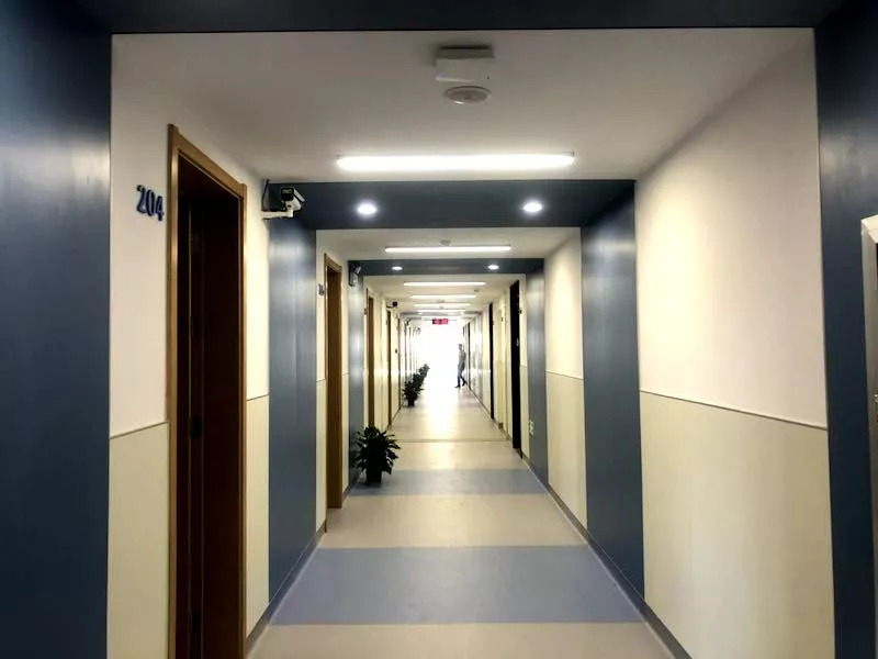 学费1万6，托管到7点，马术、高尔夫不存在的！独家采访南外方山校区校长