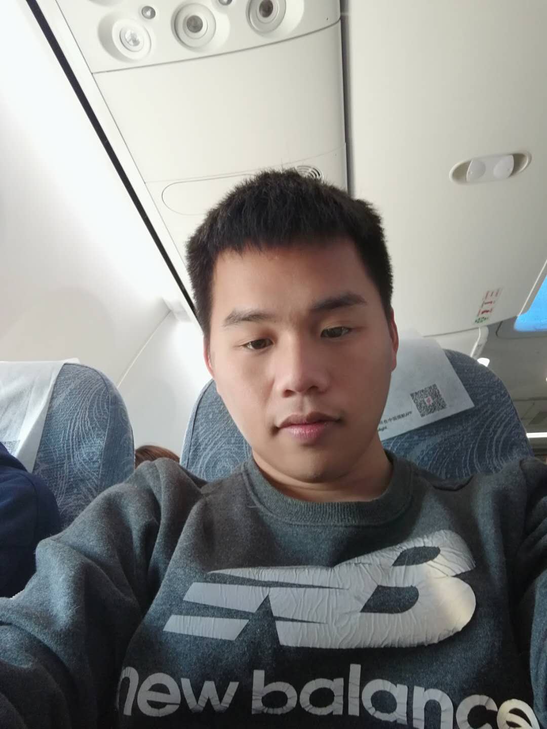 第一次坐飞机如何不丢人,第一次坐飞机的真实感受