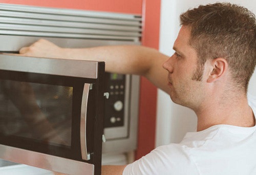 为什么热馒头老是有水,馒头热了就变硬了是怎么回事