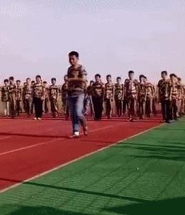 晒黑的刘昊然,刘昊然晒黑的样子