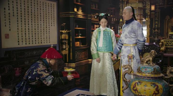 如懿传卫嬿婉献媚如懿先发制人,如懿传卫嬿婉转身