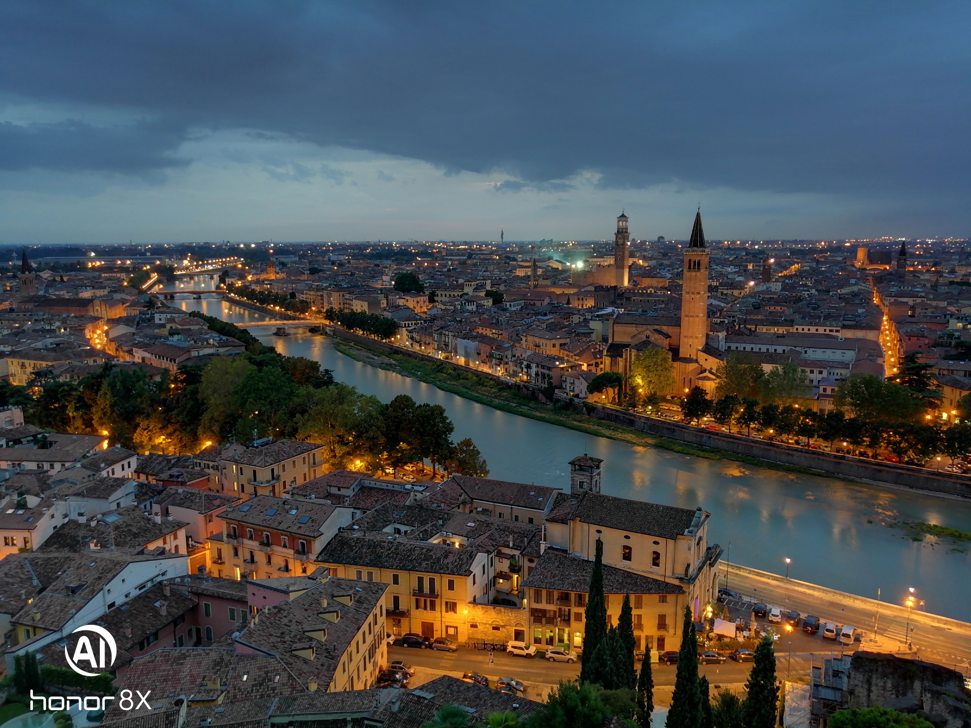 荣耀8x评测下巴超窄1399元屏霸,荣耀8x同款屏幕价格