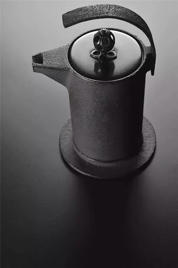 日本设计大师及其经典作品,日本顶尖设计师设计作品