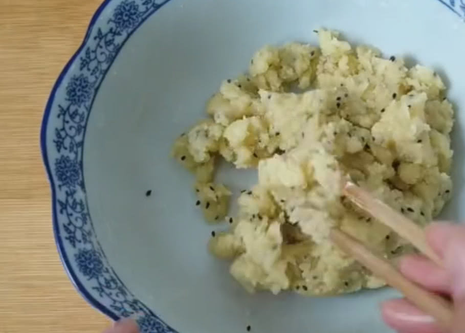 椒盐酥桃酥小饼干,酥脆的桃酥小饼干原来这么容易做
