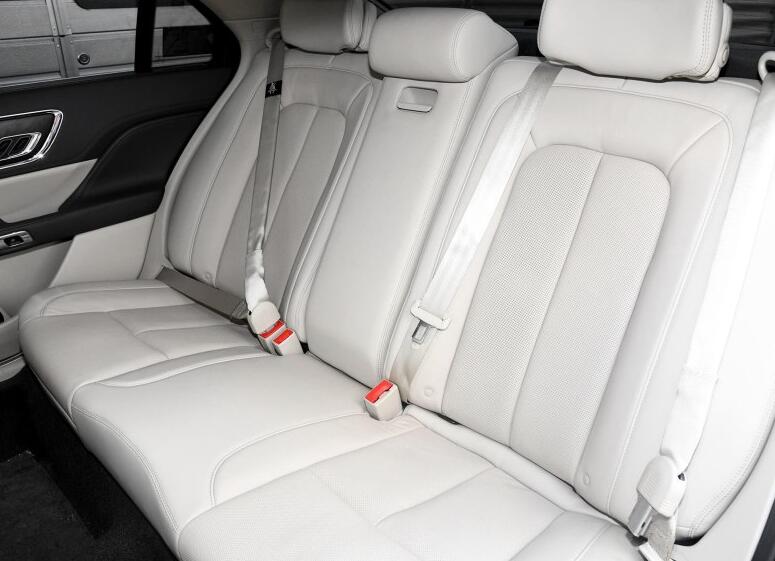 林肯大陆2017款2.0t两驱尊享版,乘坐空间测评6部合资车