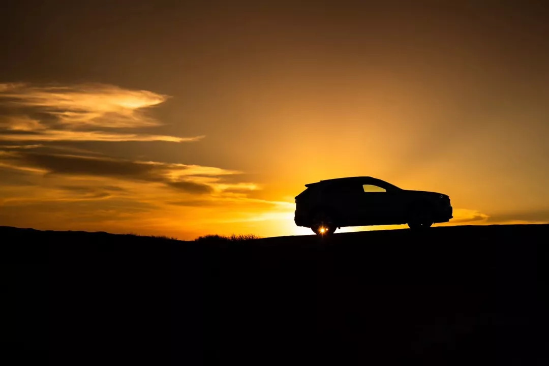 这款suv有颜值动力足,24款凯迪拉克xt4真实测评