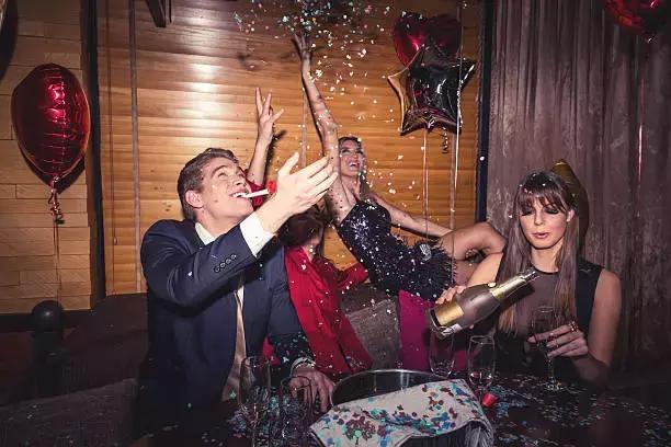 长期口臭人士如何保持口气清新,知道口臭的原因和避免口臭的方法