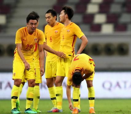 国足再次收获奇耻大辱,国足被打得最惨的一次