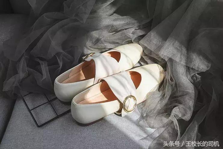 淘宝女士鞋子夏天,夏天在淘宝上卖什么比较好