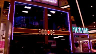 娃娃机惊现真娃娃,重庆网红大型娃娃机