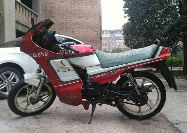 90年代的三阳野狼125RS,堪比如今法拉利,车主将它收藏不舍得卖