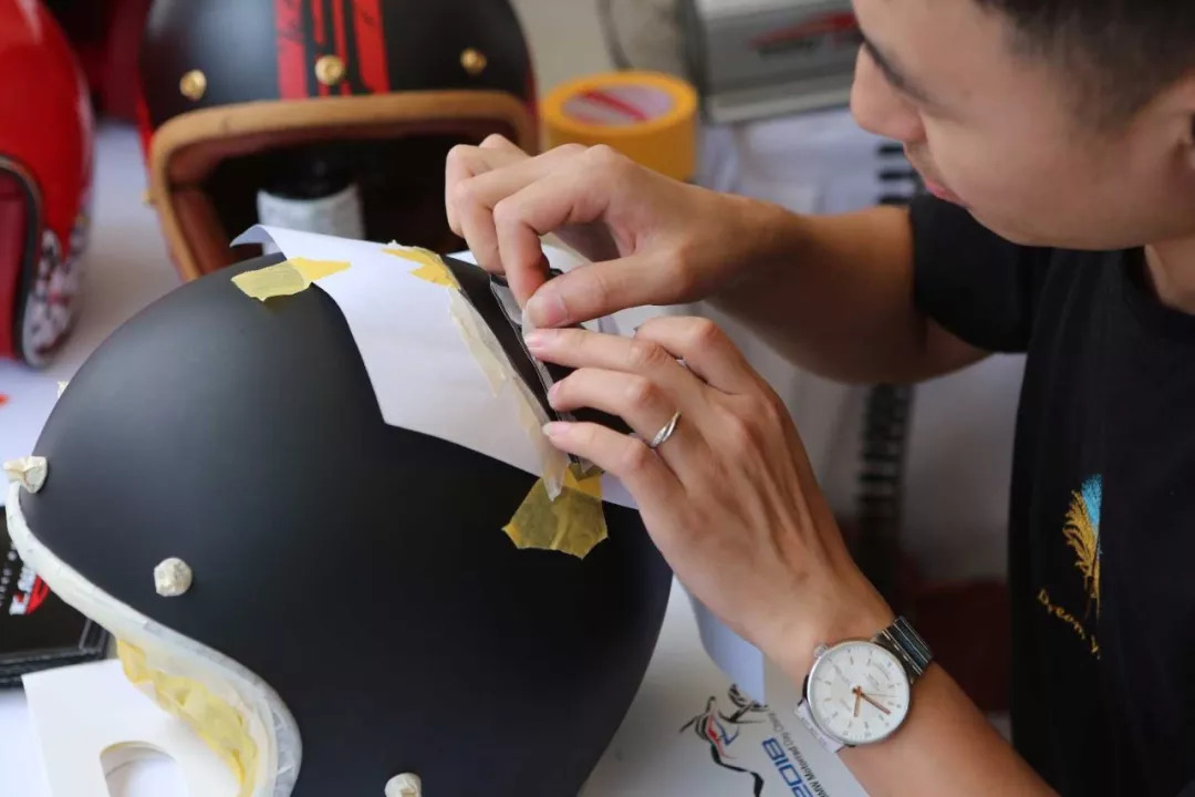 宝马s1000r改新s1000rr,宝马s1000r和本田cb1000r