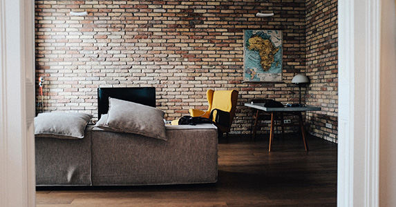 爱上合租男我偷用他牙刷,那天刷牙时他问:你怎么不用我牙刷了